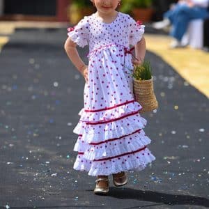 Traje de flamenca niña. Blanco lunar buganvilla Talla 3